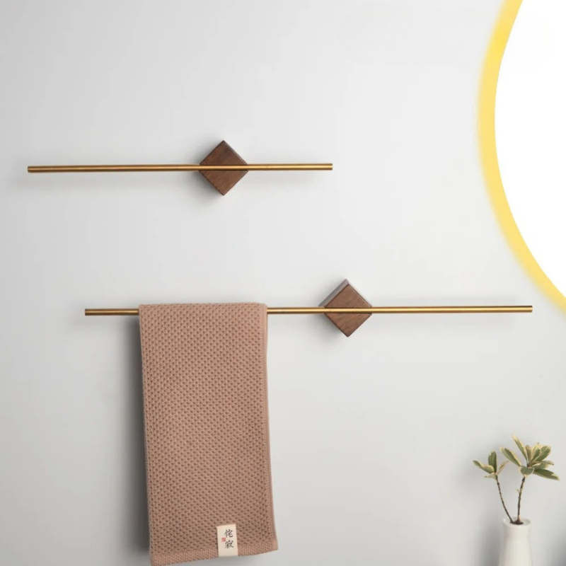 LuxWood Inox – Toalheiro de Parede com Acabamento em Nogueira