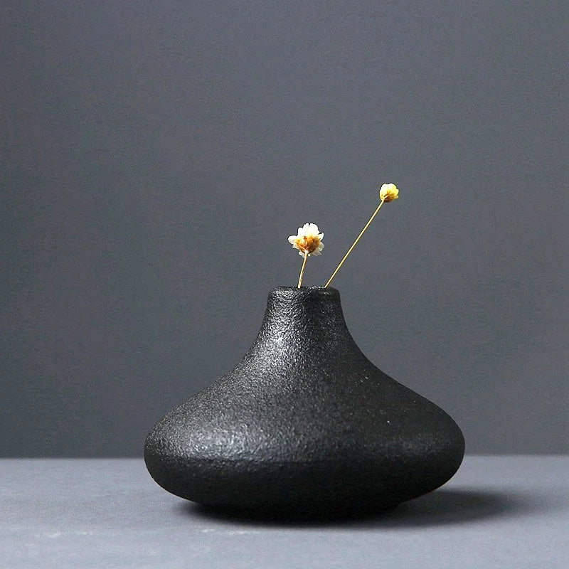Kuro Hana™ – Vaso de Cerâmica Preto Estilo Japonês