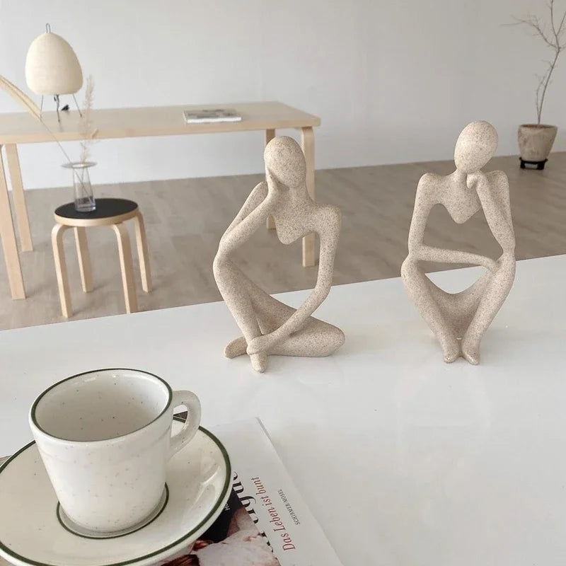 Escultura Abstrata "O Pensador" em Cor Areia