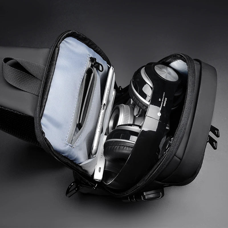 FlexGuard™ – Bolsa Masculina Antifurto com Entrada USB Integrada