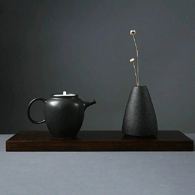 Kuro Hana™ – Vaso de Cerâmica Preto Estilo Japonês