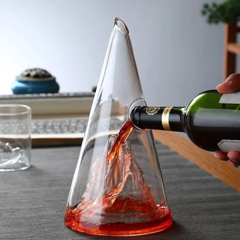 Decanter de Vidro Borossilicato com Design em Cascata Piramidal