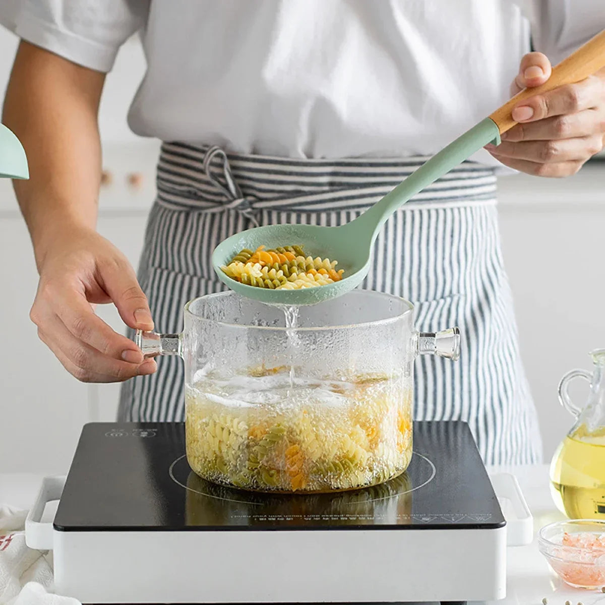 Espátula de Silicone com Cabo de Madeira para Cozinha