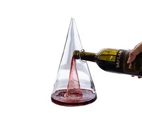 Decanter de Vidro Borossilicato com Design em Cascata Piramidal