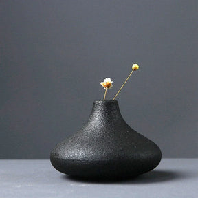 Kuro Hana™ – Vaso de Cerâmica Preto Estilo Japonês