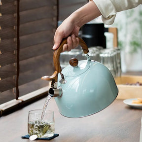Auréa™ – Chaleira de Aço Inoxidável com Apito 2,5L / 3L – Fundo Reforçado para Fogão a Gás e Indução